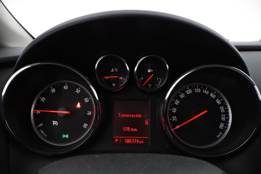 Opel Astra vaihtoauto