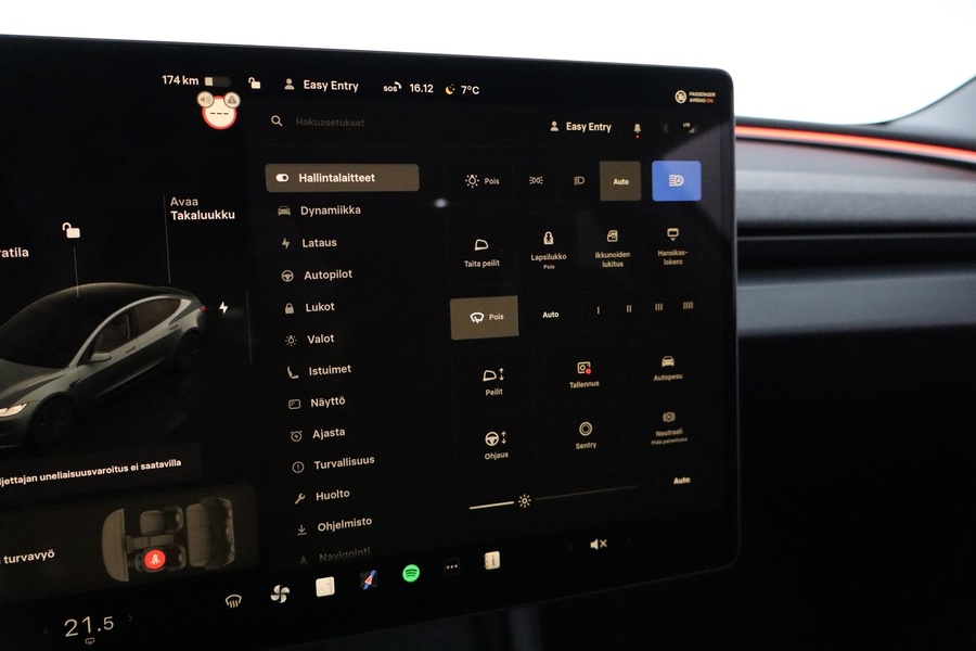 Tesla Model 3 vaihtoauto