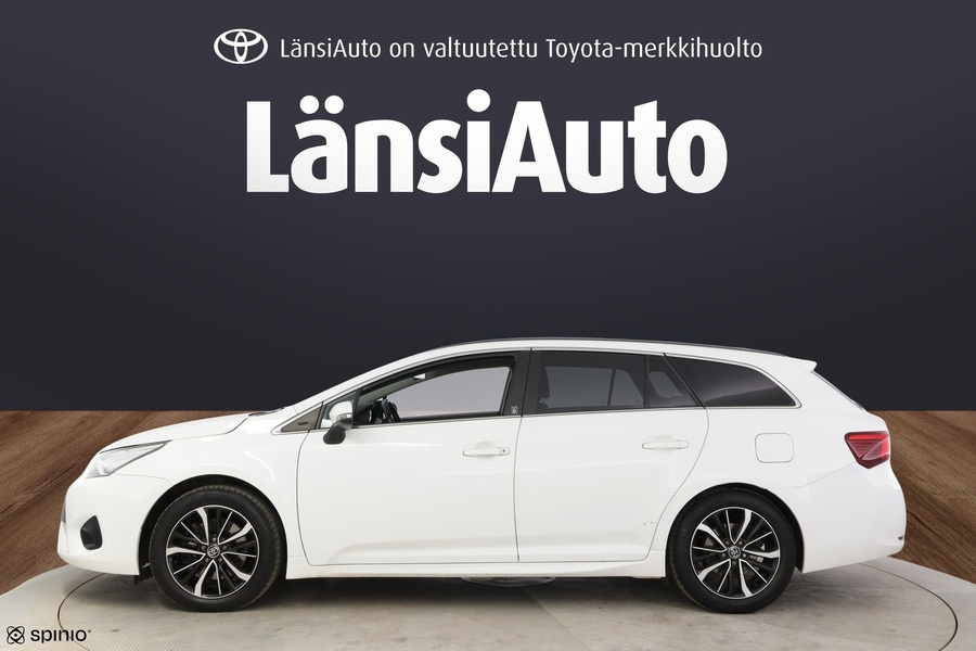 Toyota Avensis vaihtoauto