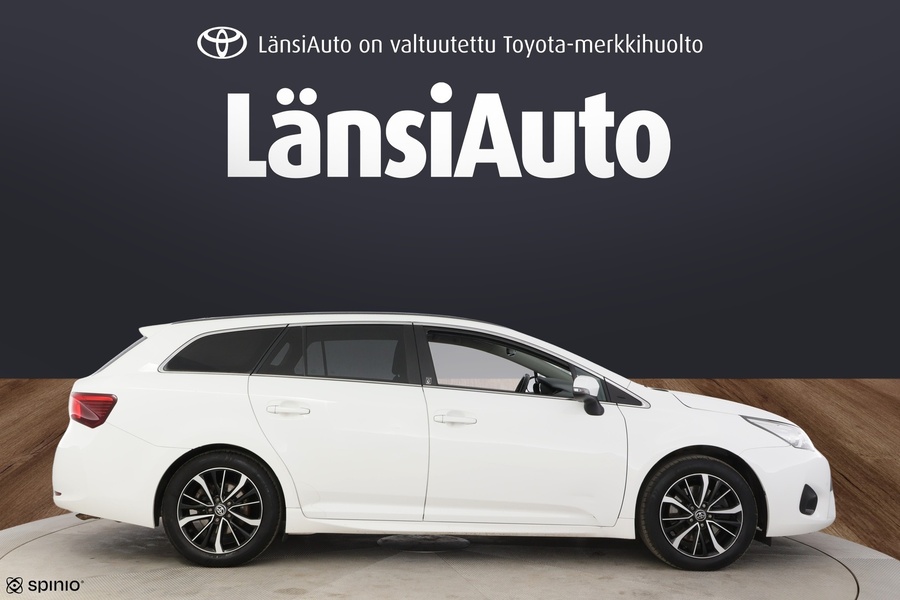 Toyota Avensis vaihtoauto