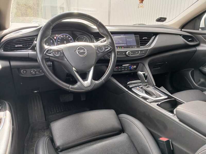 Opel Insignia vaihtoauto