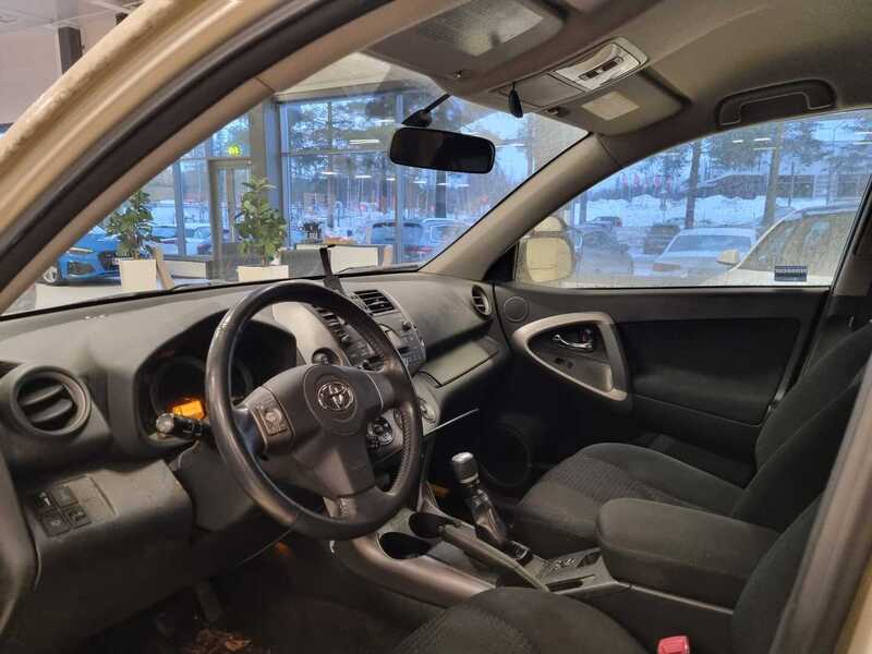 Toyota RAV4 vaihtoauto