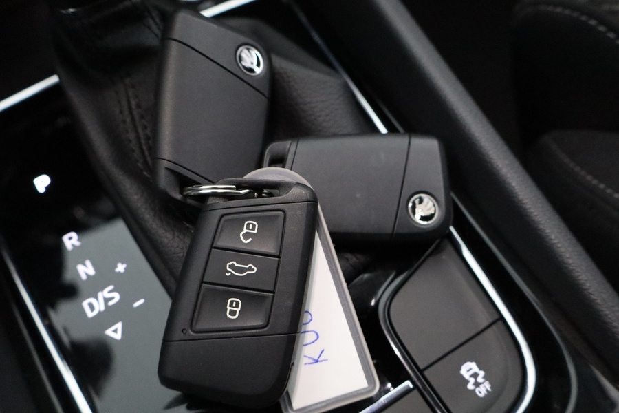 Skoda Karoq vaihtoauto