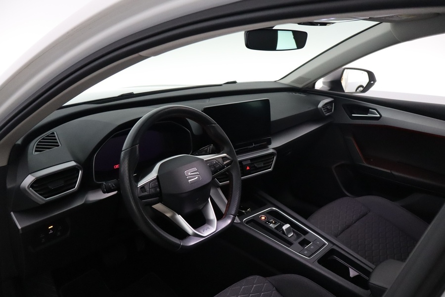 SEAT Leon Sportstourer vaihtoauto