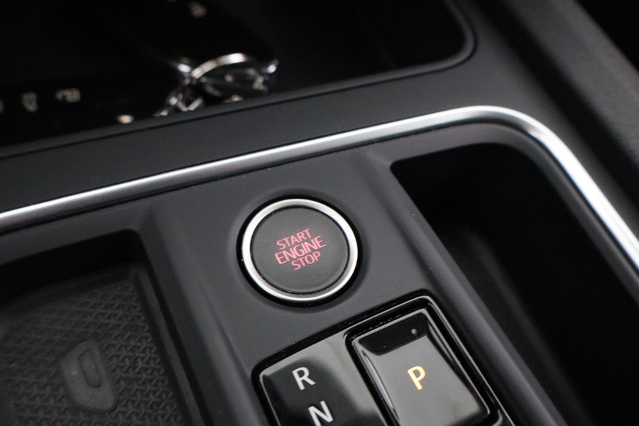 SEAT Leon Sportstourer vaihtoauto