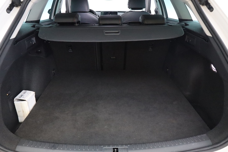 SEAT Leon Sportstourer vaihtoauto