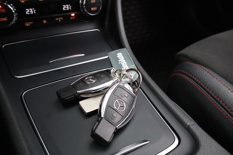 Mercedes-Benz GLA vaihtoauto