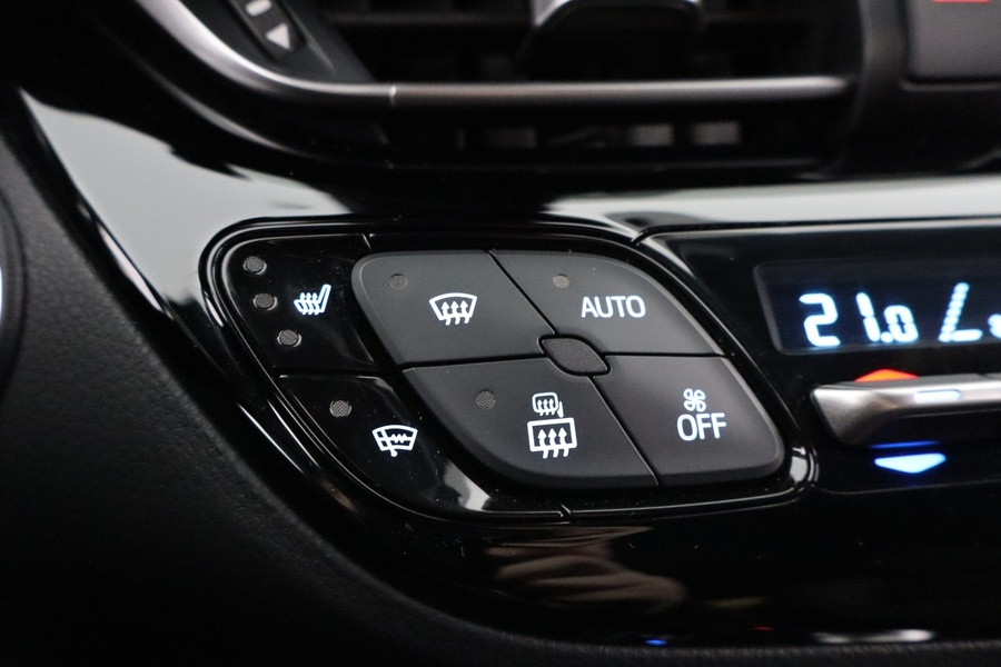 Toyota C-HR vaihtoauto