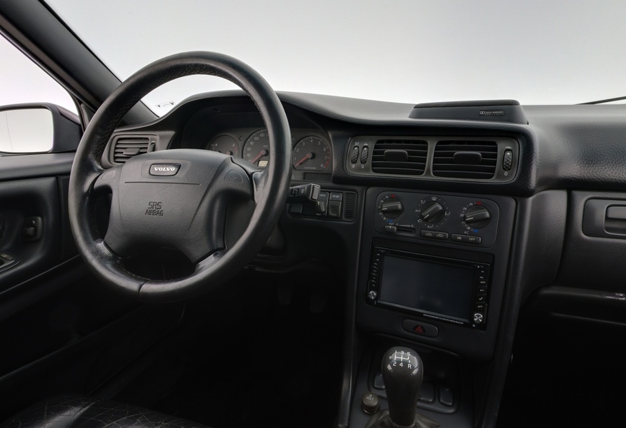 Volvo V70 vaihtoauto