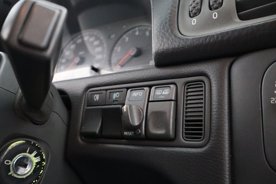 Volvo V70 vaihtoauto