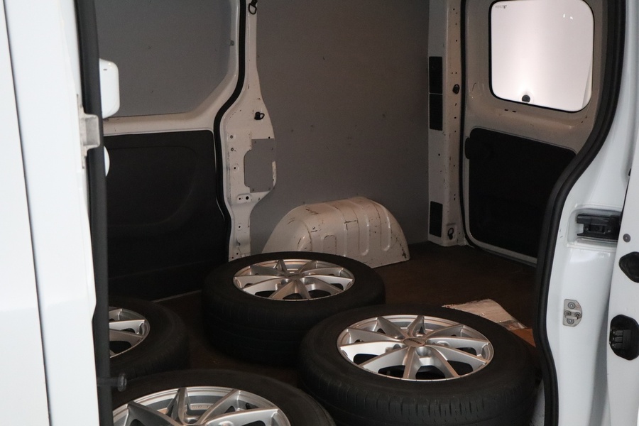 Opel Vivaro vaihtoauto