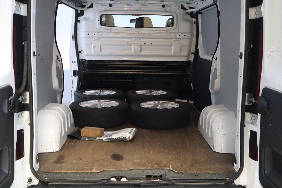 Opel Vivaro vaihtoauto