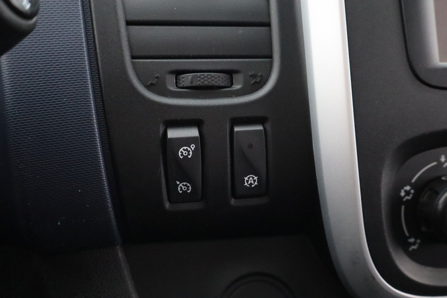 Opel Vivaro vaihtoauto