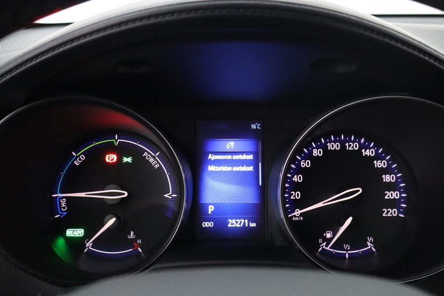 Toyota C-HR vaihtoauto