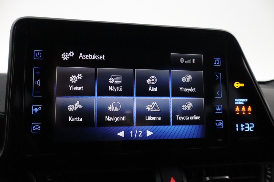 Toyota C-HR vaihtoauto