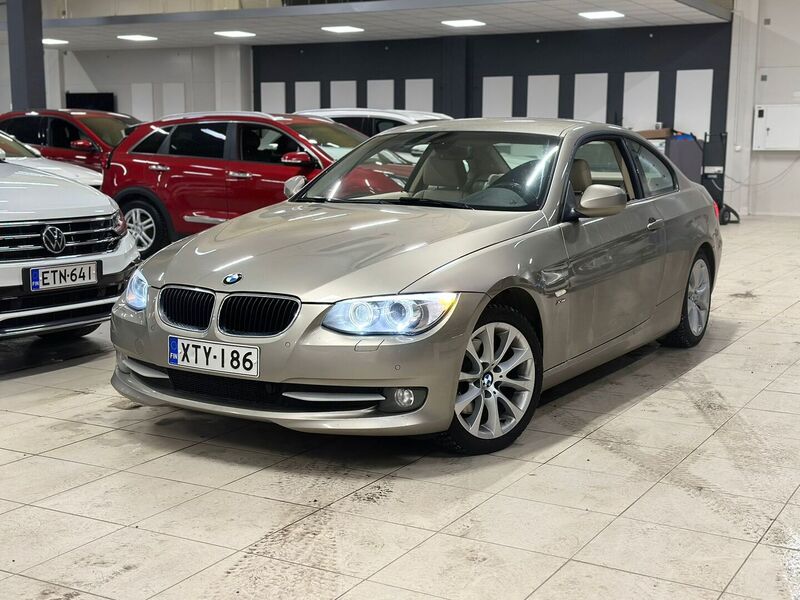 BMW 320 vaihtoauto