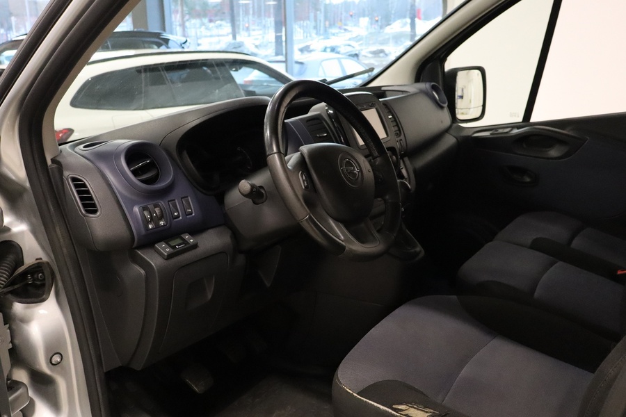 Opel Vivaro vaihtoauto