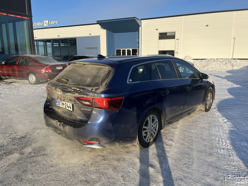 Toyota Avensis vaihtoauto