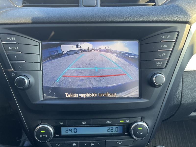 Toyota Avensis vaihtoauto