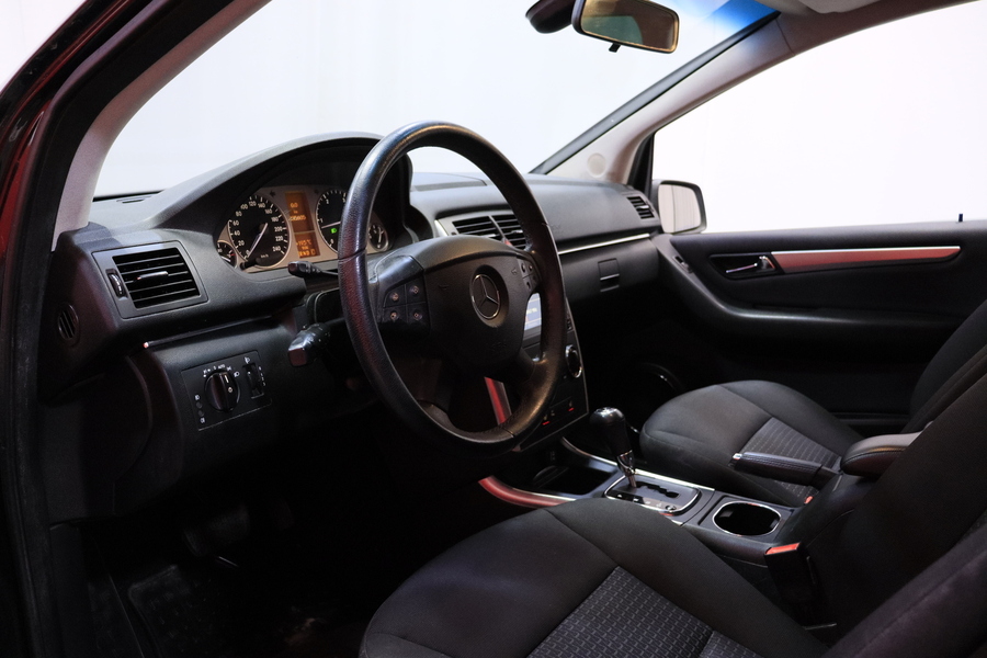 Mercedes-Benz B vaihtoauto