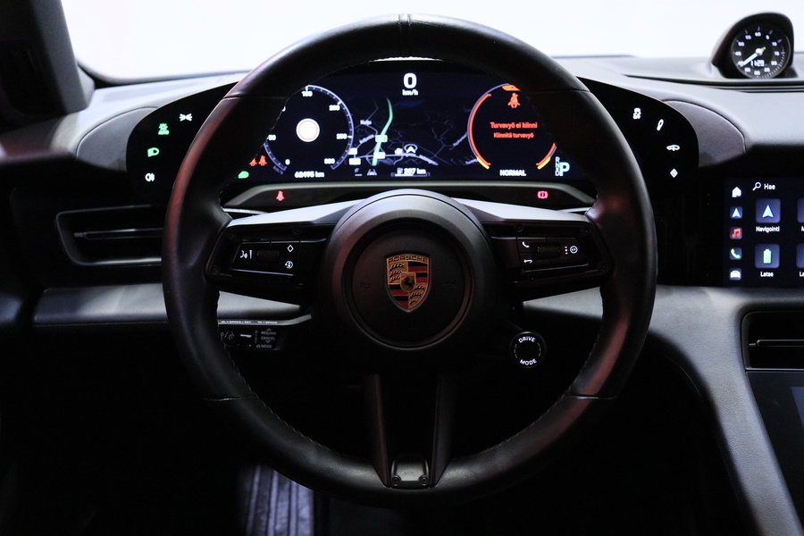 Porsche Taycan vaihtoauto