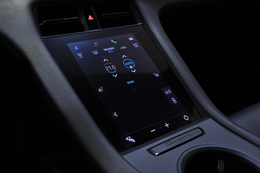 Porsche Taycan vaihtoauto