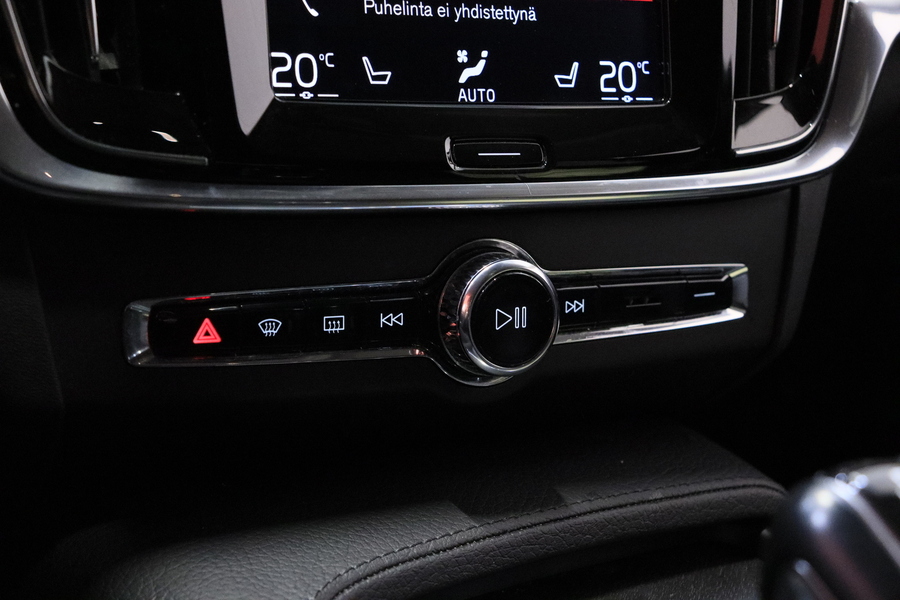 Volvo V90 Cross Country vaihtoauto