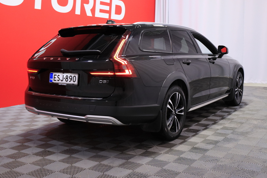 Volvo V90 Cross Country vaihtoauto