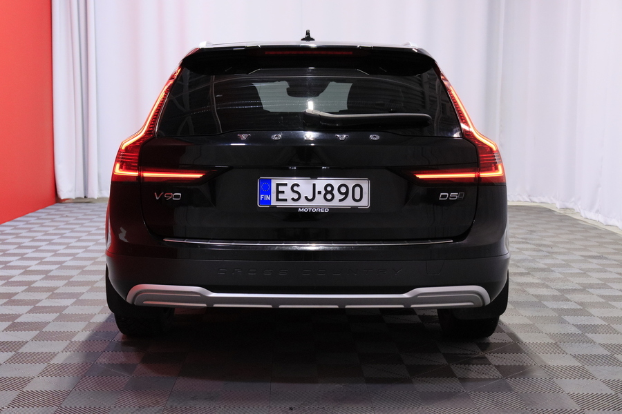 Volvo V90 Cross Country vaihtoauto