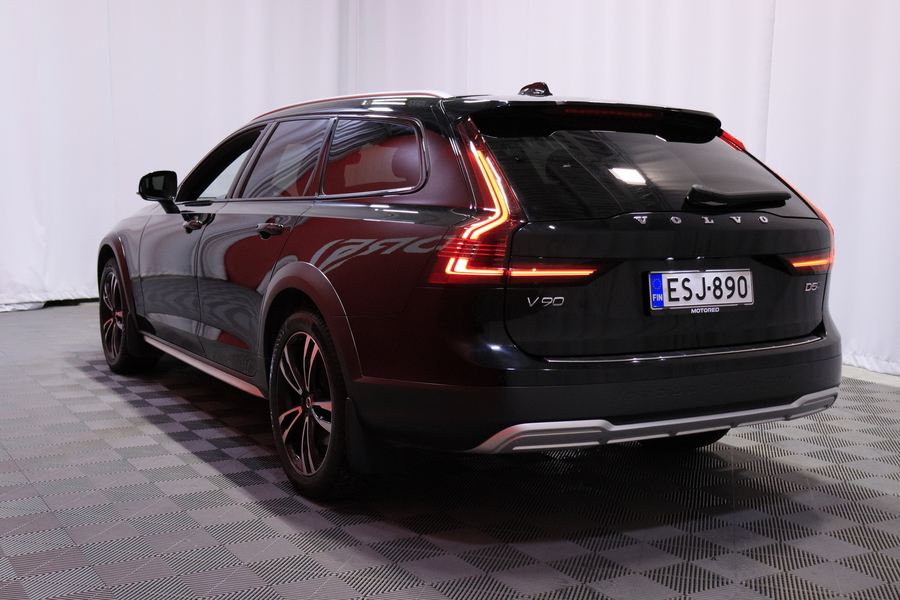 Volvo V90 Cross Country vaihtoauto