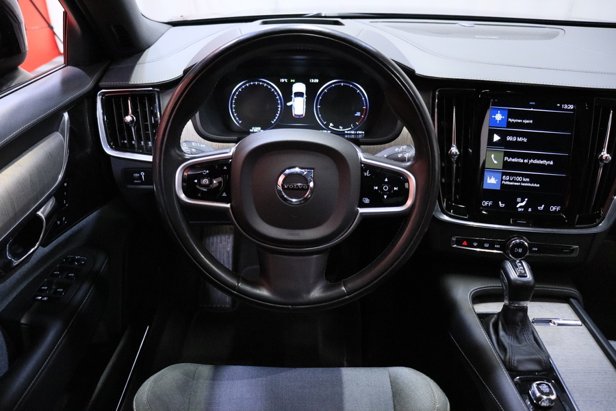 Volvo V90 Cross Country vaihtoauto