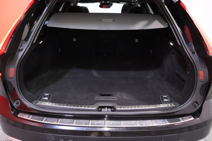 Volvo V90 Cross Country vaihtoauto