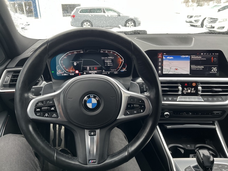 BMW 320 vaihtoauto