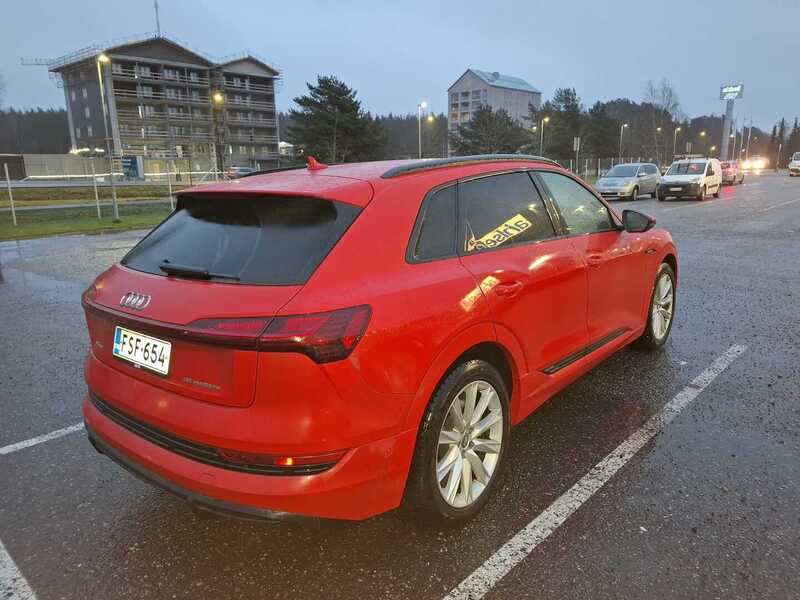 Audi e-tron vaihtoauto