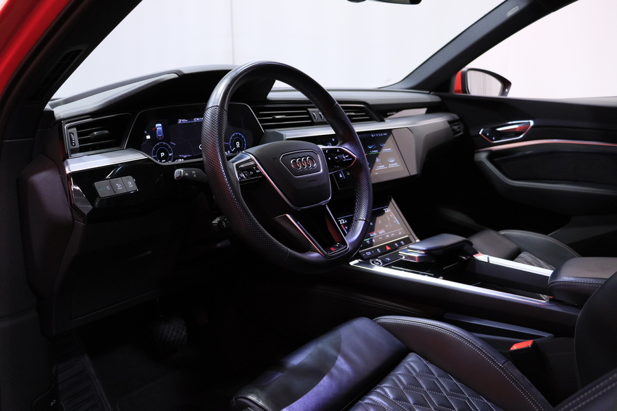 Audi e-tron vaihtoauto