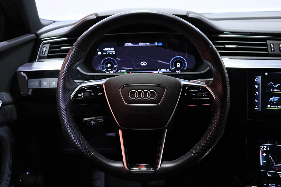 Audi e-tron vaihtoauto