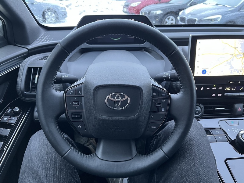 Toyota bZ4X vaihtoauto