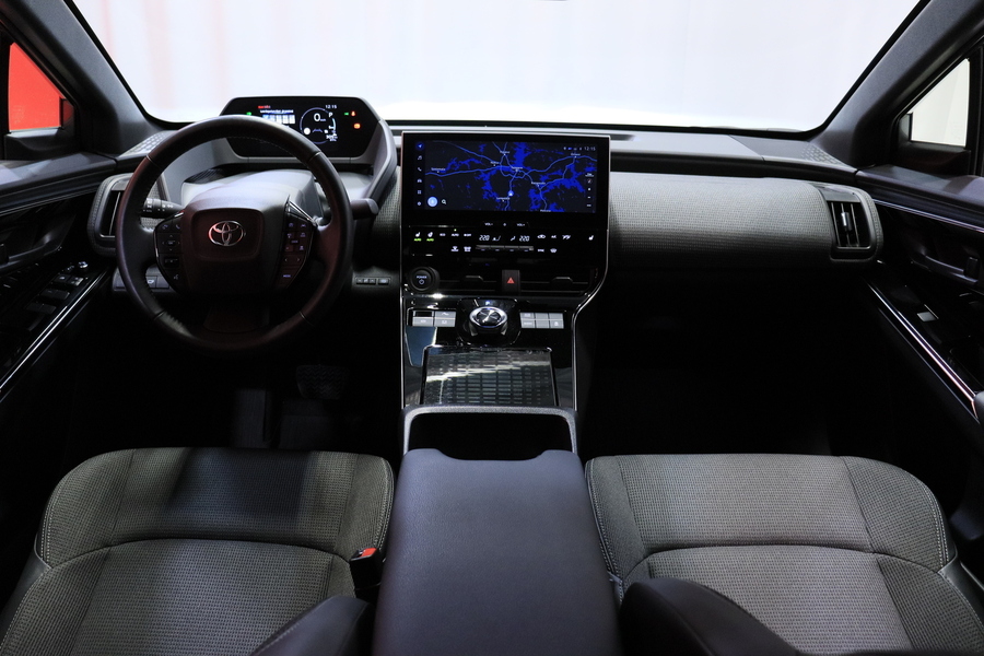 Toyota bZ4X vaihtoauto