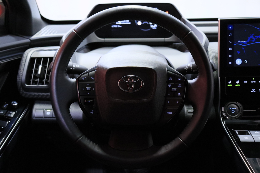 Toyota bZ4X vaihtoauto