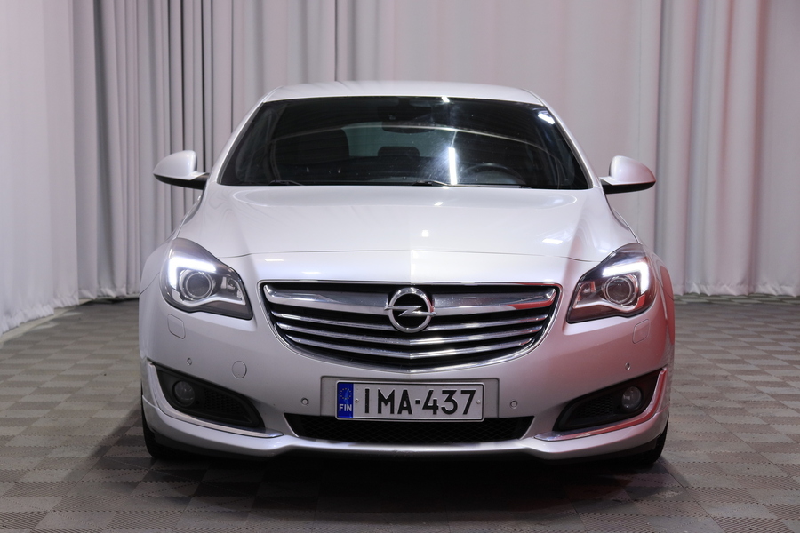 Opel Insignia vaihtoauto