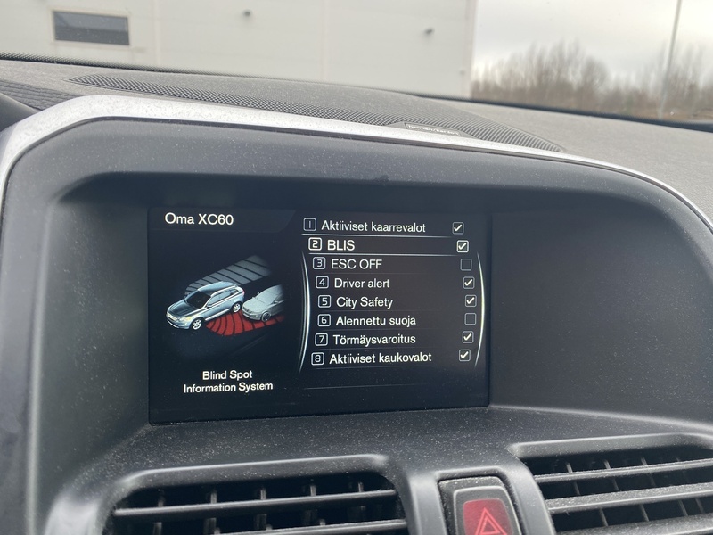 Volvo XC60 vaihtoauto