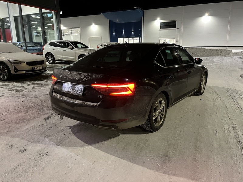 Skoda Superb vaihtoauto