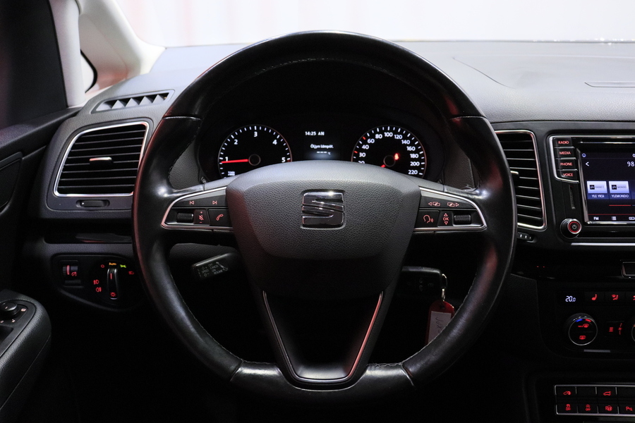 SEAT Alhambra vaihtoauto