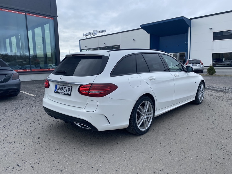 Mercedes-Benz C vaihtoauto