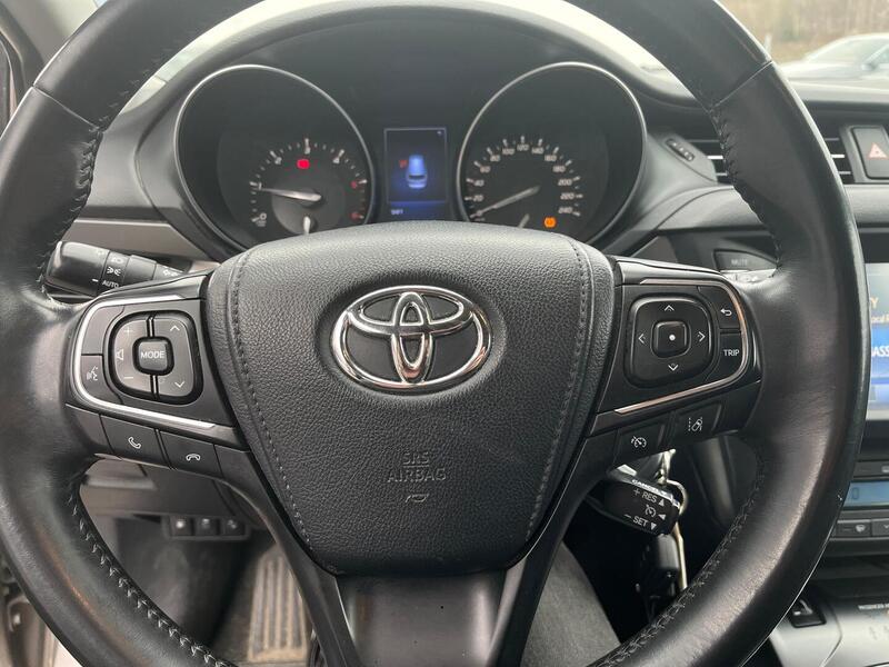 Toyota Avensis vaihtoauto