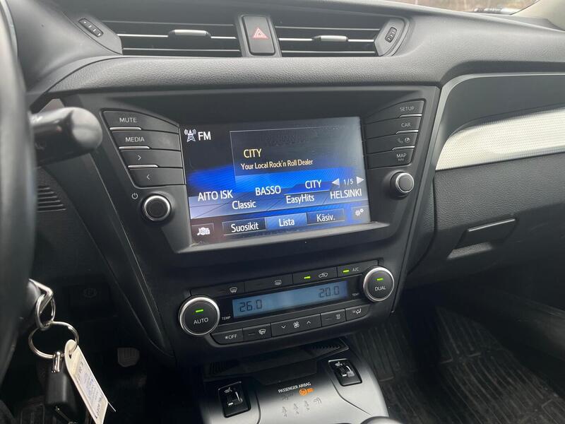 Toyota Avensis vaihtoauto