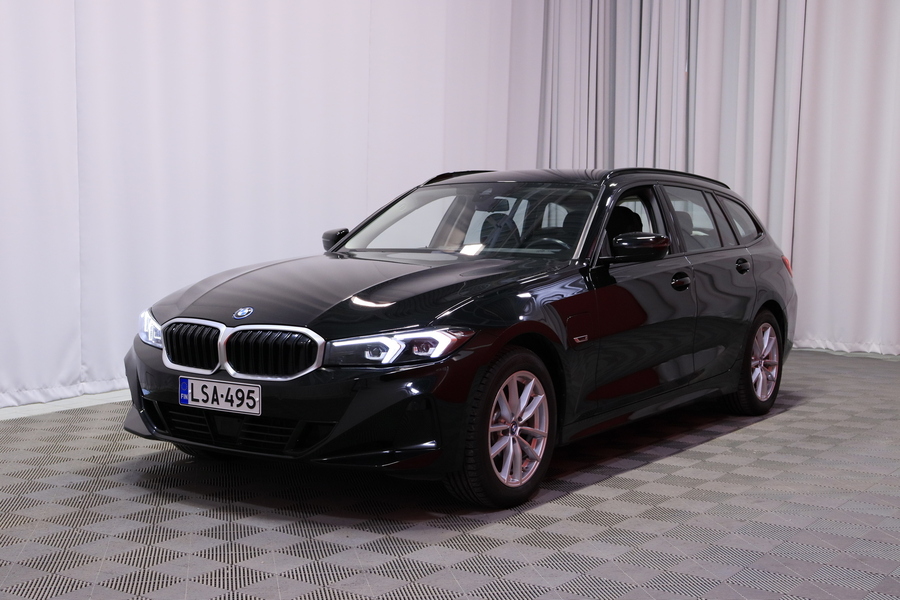 BMW 330 vaihtoauto