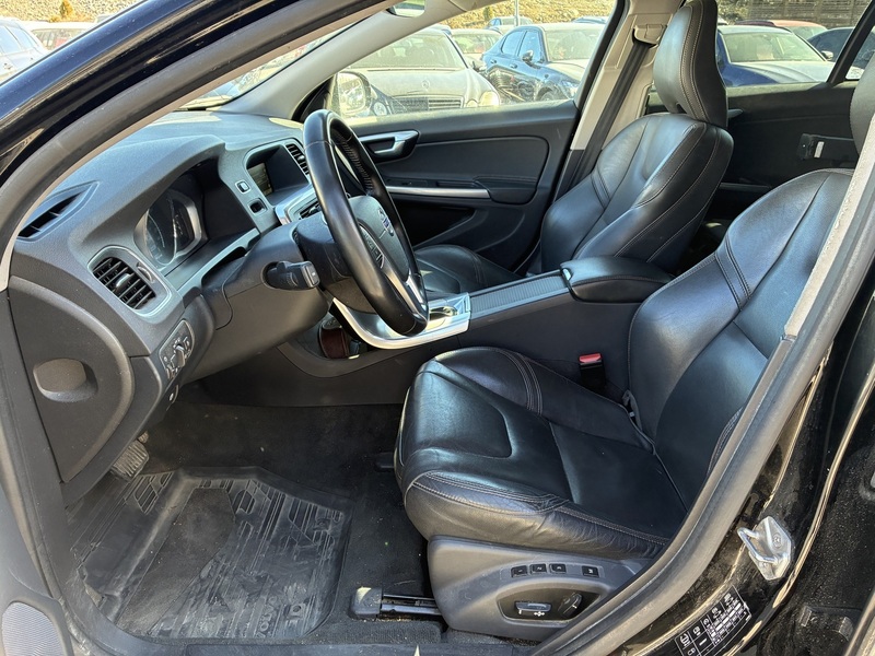 Volvo V60 Cross Country vaihtoauto