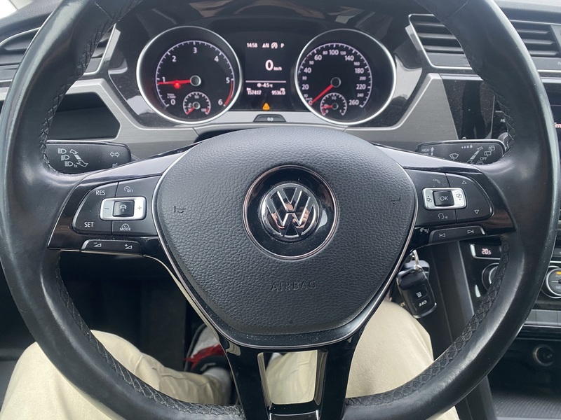 Volkswagen Touran vaihtoauto