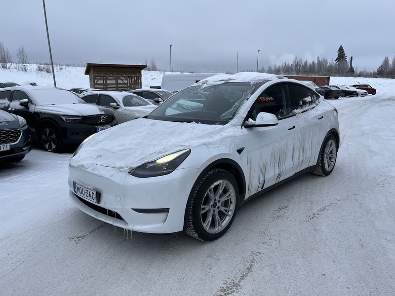 Tesla Model Y vaihtoauto